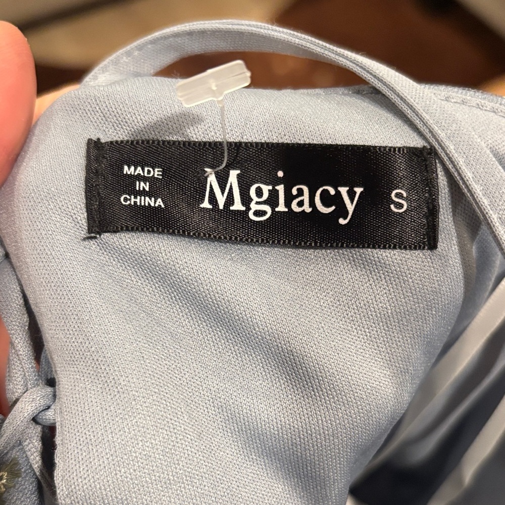 Grad Dress - Picture 7 of 12